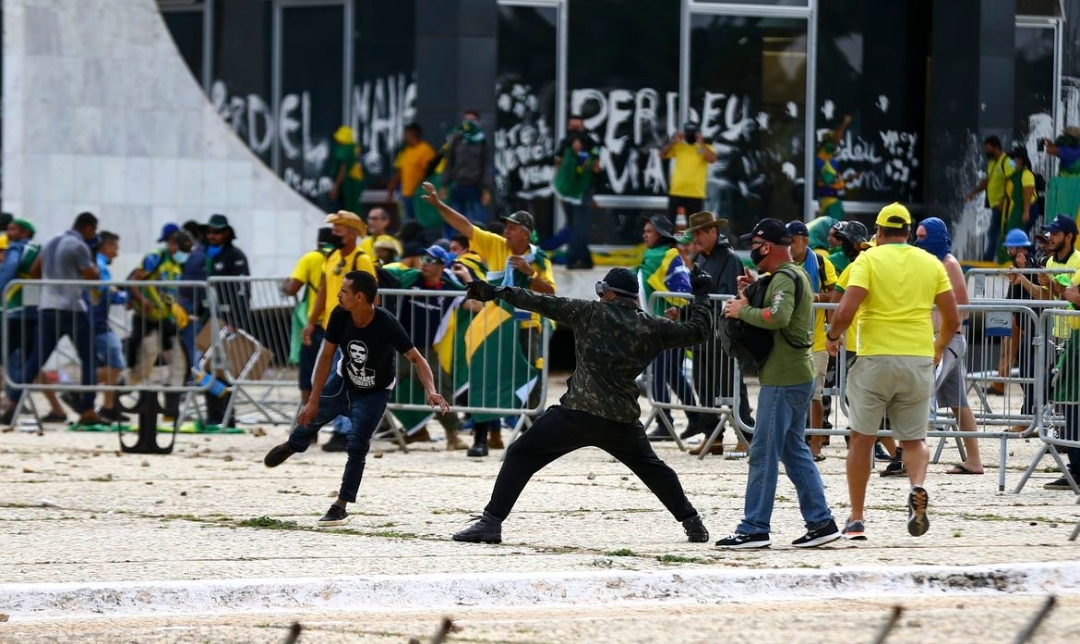 O Extremismo do bolsonarismo