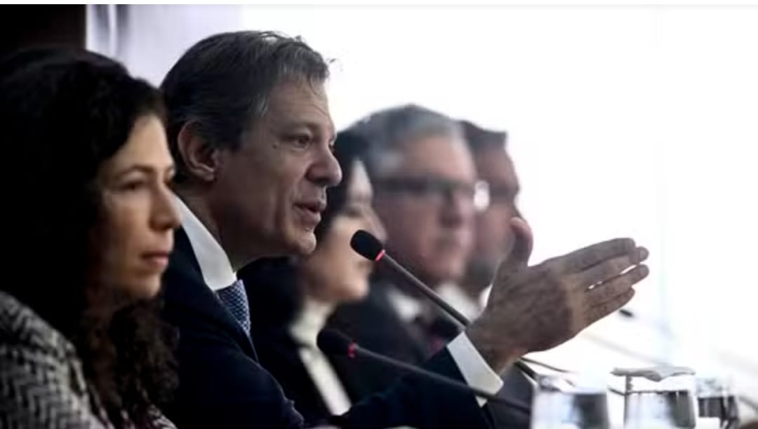 Crônica do Professor Antônio Glauber sobre as notícias do dia 03 de dezembro de 2024