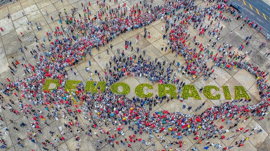 Crônica do Professor Antônio Glauber sobre as notícias do dia 8 de janeiro de 2025