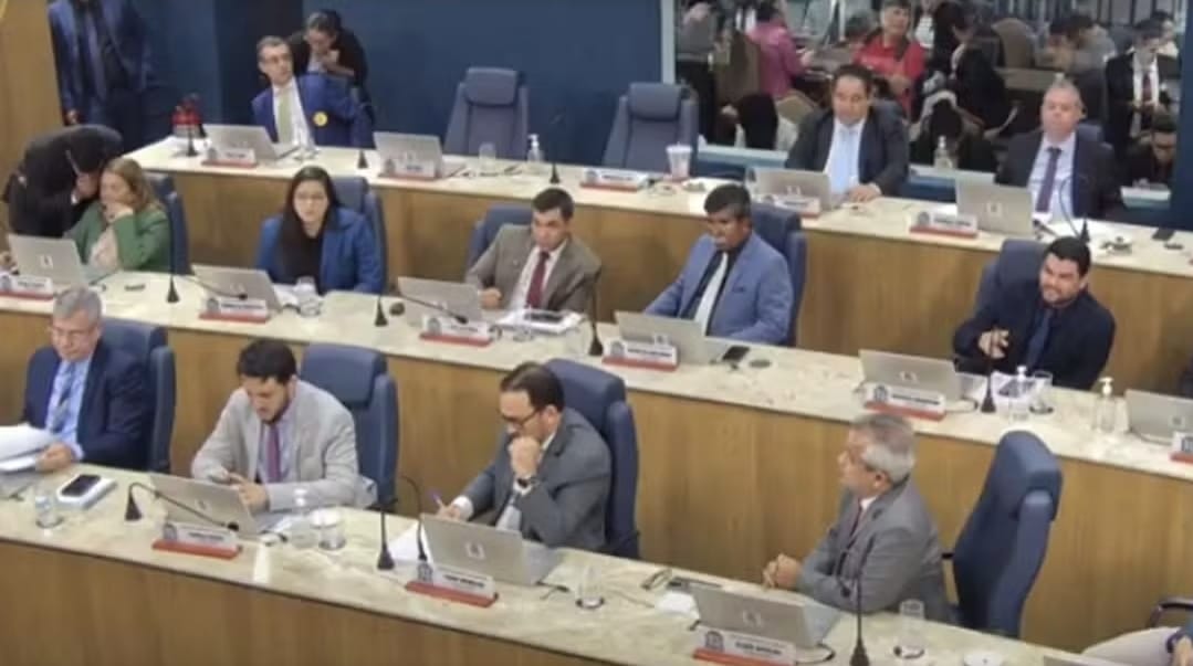 Crônica do Professor Antônio Glauber sobre as notícias do dia 25 de março de 2025