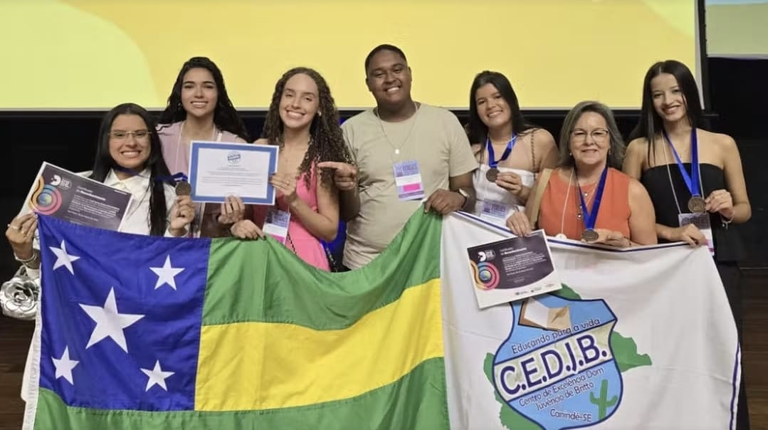 Crônica do Professor Antônio Glauber sobre as notícias do dia 29 de março de 2025