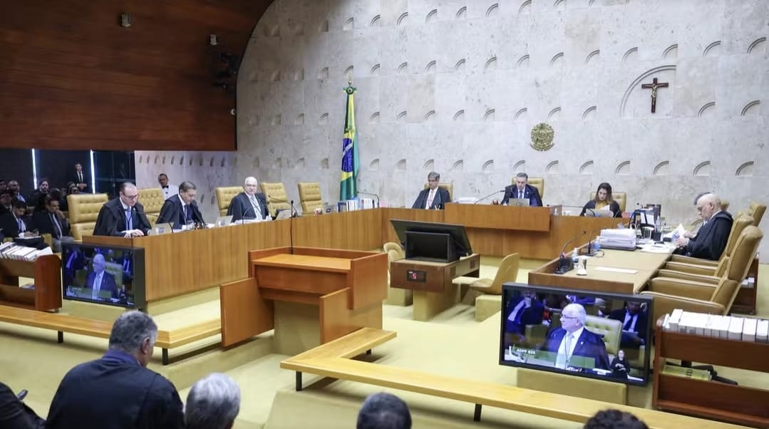 Crônica do Professor Antonio Glauber sobre as notícias do dia 03 de abril de 2025