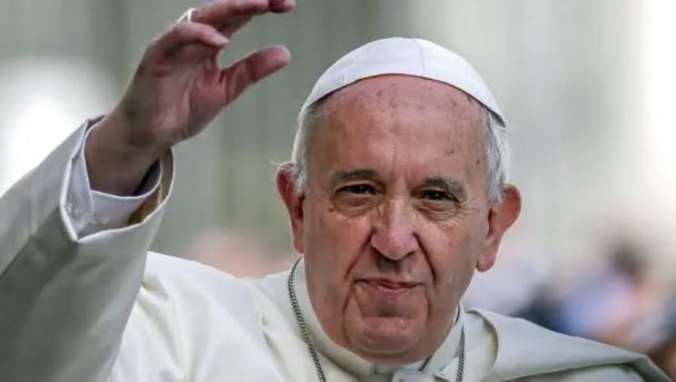 Crônica – “Francisco, o Papa dos Pobres, Agora no Céu”