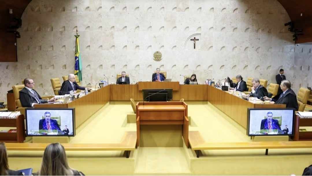 Crônica do Professor Antonio Glauber sobre as notícias do dia 01 de junho de 2025