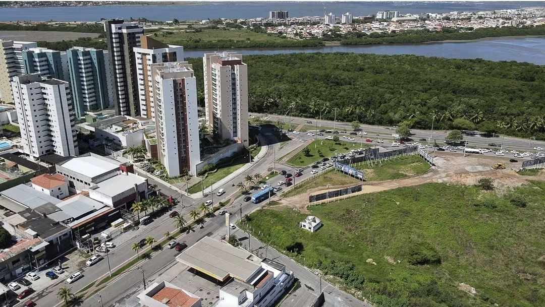 Crônica do Professor Antonio Glauber sobre as notícias do dia 22 de junho de 2025