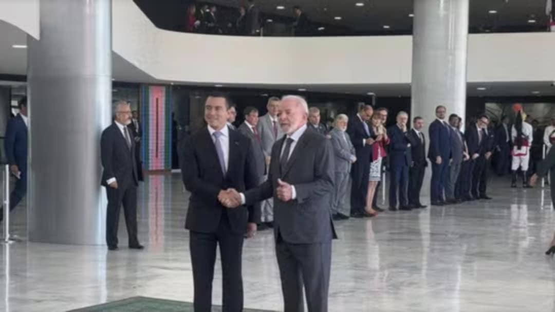 Crônica do Professor Antonio Glauber sobre as notícias do dia 18 de Agosto de 2025