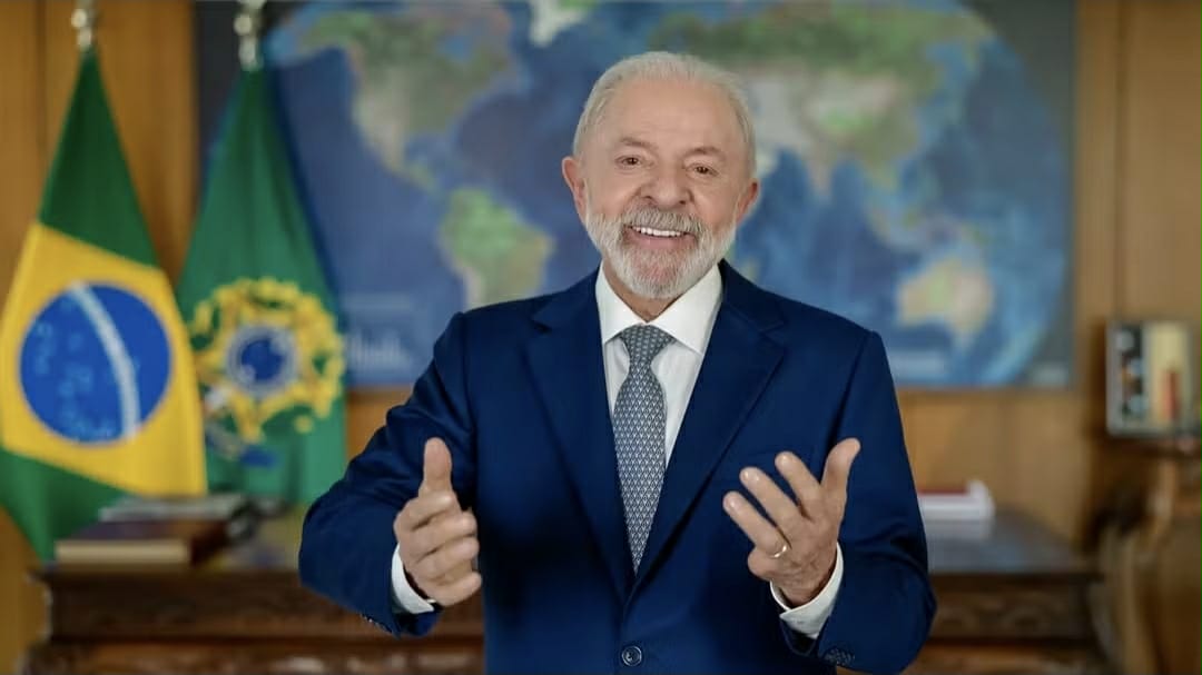 Crônica do Professor Antonio Glauber sobre as notícias do dia 30 de novembro de 2025